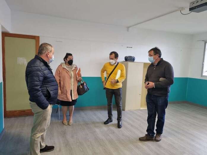 Imagen de la recepción de la obra con la que se da por finalizada la sustitución de lámparas / TA